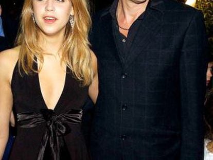 Peaches e seu pai Bob Geldof em uma imagem de dezembro de 2003.