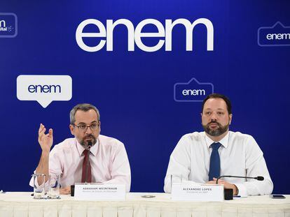 O ministro da Educação, Abraham Weintraub, e o presidente do INEP, Alexandre Lopes, no dia 17.