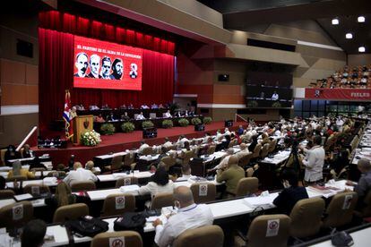 Participantes do VIII Congresso do Partido Comunista de Cuba.