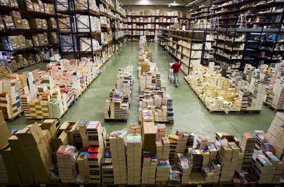 Armazém de Machado Sistribuidora em Boadilla, Madri, onde se armazenam entre cienco e seis milhões de livros.