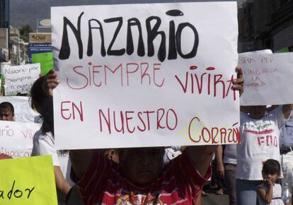 "Nazario sempre viverá em nosso coração", diz o cartaz sobre El Chapo, em 2010.