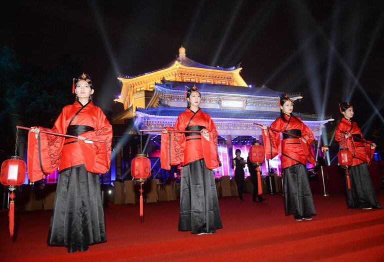 Quatro mulheres durante banquete do Fortune Global Fórum na última quarta-feira em Cantão