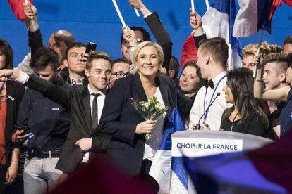 Marine Le Pen, este 1º de maio em Villepinte, ao norte de Paris.