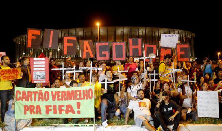 Manifestantes contra a Copa em Brasília.