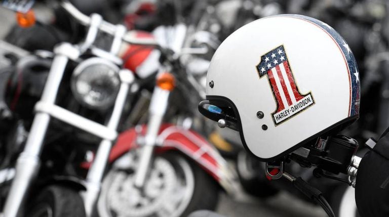 Concentração de fanáticos das Harley-Davidson.
