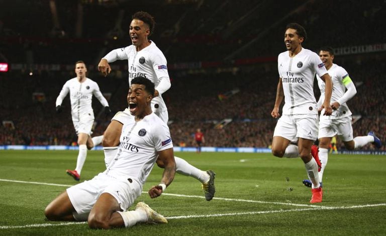 Kimpembe comemora o primeiro gol do PSG contra o Manchester United.