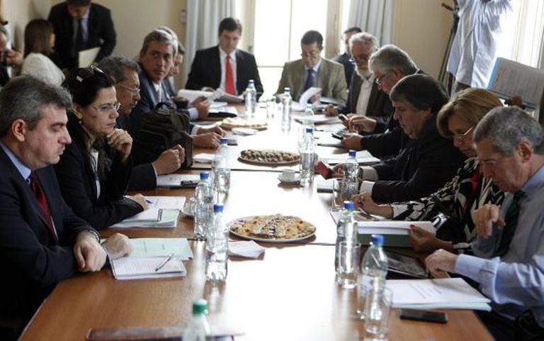 Representantes do Mercosul durante reunião em Montevidéu.