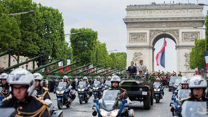 Macron durante o tradicional desfile militar do 14 de julho em Paris.