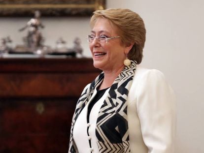 Bachelet, neste mês no Palácio de La Moneda.