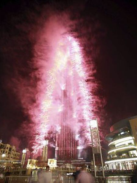 Fogos artificiais na celebração pela eleição de Dubai para sede da Expo 2020.