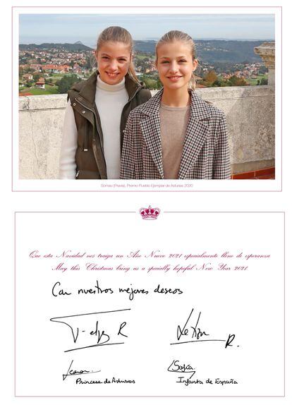 Foto do cartão de Natal da família real espanhola, protagonizada neste ano apenas pela princesa Leonor (à dir.) e a infanta Sofía, em uma pose no vilarejo asturiano de Somao, que visitaram em meados de outubro com seus pais. 