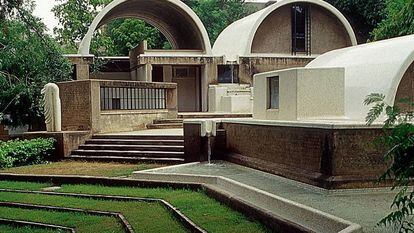 Sangath, o estúdio do arquiteto Balkrishna Doshi, em Ahmedabad (Índia). Sangath, nome dado ao complexo, significa “avançar juntos por meio da participação”.