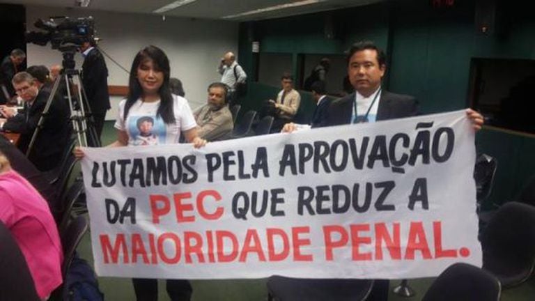 A deputada e seu chefe de gabinete, Roberto Sekiya. / DIVULGAÇÃO