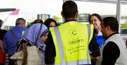 Um grupo de 31 refugiados do programa europeu de realocação chega a Madri, em 26 de setembro.