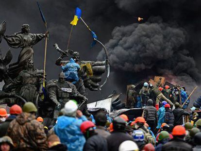 Manifestação contra o governo ucraniano em Kiev no dia 20 de fevereiro de 2014.