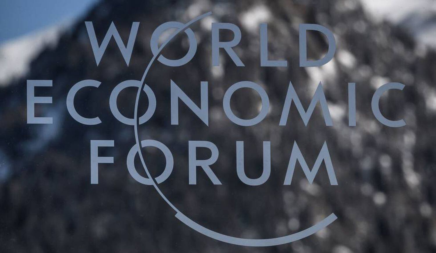 Logotipo do Fórum Econômico Mundial em Davos.