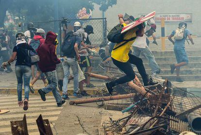 Opositores protestam nesta quinta-feira, em Caracas. 