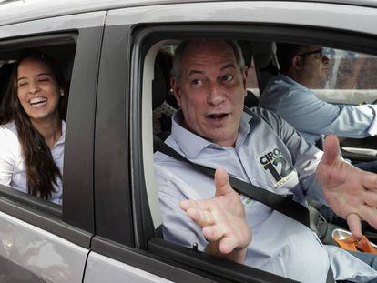 Ciro Gomes em ato de campanha perto de fábrica da General Motors em Sao Caetano do Sul (SP) na terça-feira.