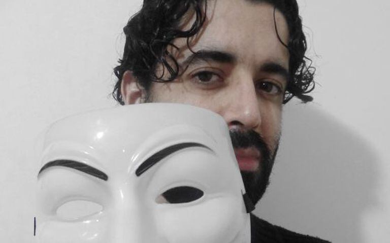 Flávio Morgenstern, na foto de orelha do livro.