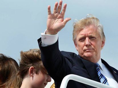 Donald Trump em viagem ao seu clube de golfe em Nova Jersey.