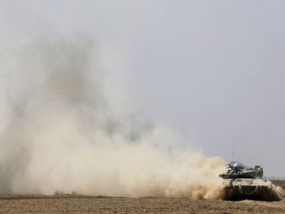 Um tanque de Israel, próximo à fronteira de Gaza.