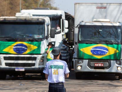 Protesto de caminhoneiros na Esplanada, em Brasília, neste 9 de setembro.