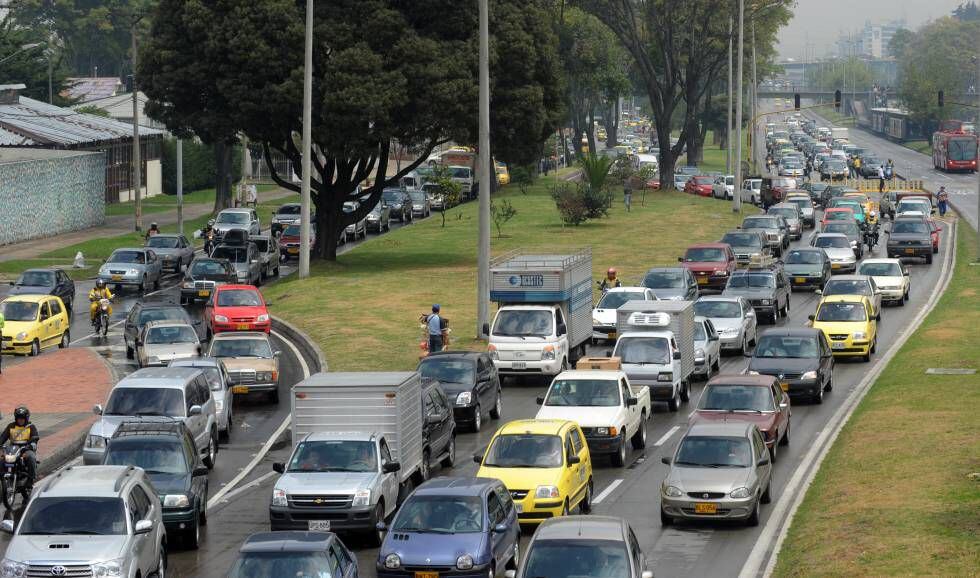 Congestionamento durante uma greve de transporte público em Bogotá.