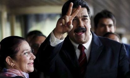 Maduro e sua mulher, Cilia Flores, chegam ao Conselho de Direitos Humanos das Na&ccedil;&otilde;es Unidas, em Genebra.