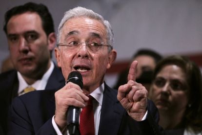 O ex-presidente Álvaro Uribe em outubro do ano passado, na Suprema Corte da Colômbia.