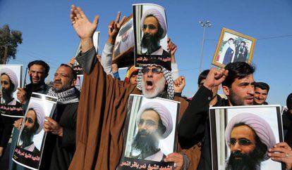 Xiitas iraquianos protestam contra a Arábia Saudita.