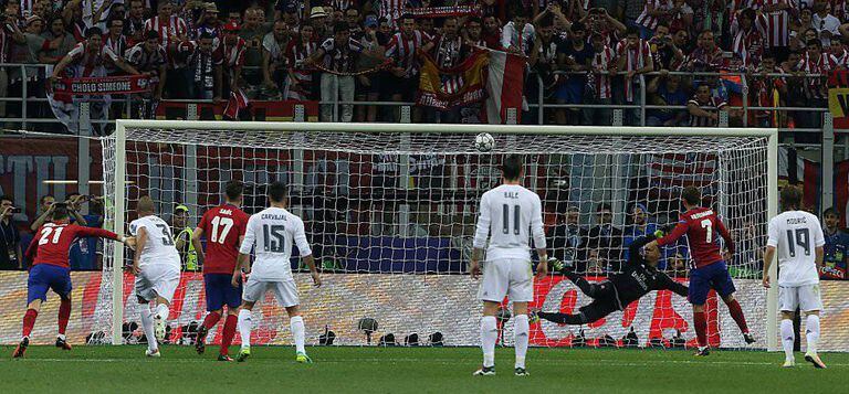 Griezmann perde o pênalti no última final de Champions.