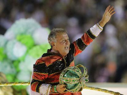 O ex-jogador Zico, ao ser homenageado pela Imperatriz no Carnaval do Rio.