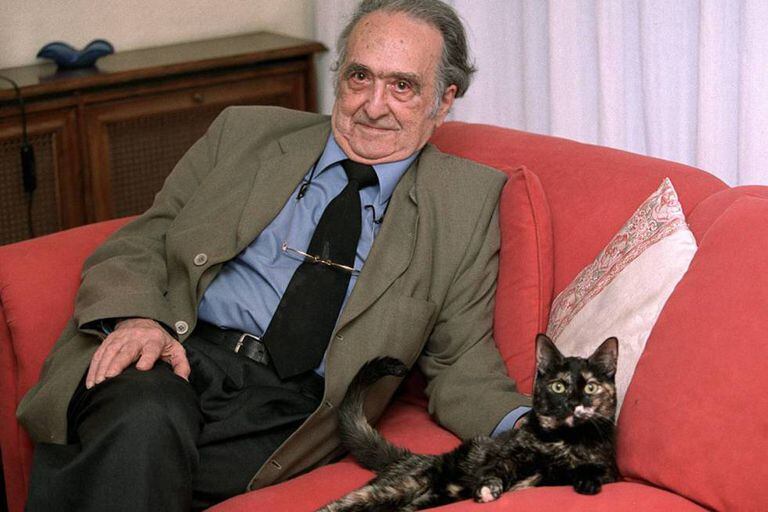 Rafael Sánchez Ferlosio, em 2002.