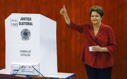 Dilma Rousseff durante a vota&ccedil;&atilde;o. 
