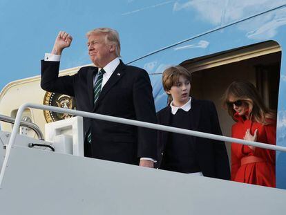 Trump, seu filho Barron e sua esposa, Melania.