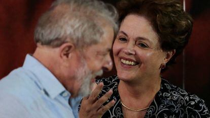 Os ex-presidentes Lula e Dilma Rousseff na semana passada em São Paulo.
