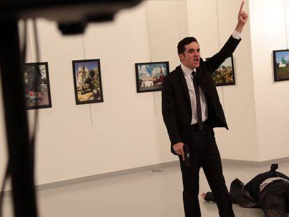 VÍDEO | As imagens do disparo contra o embaixador russo: “Aleppo, vingança”