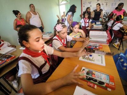 Crianças em uma escola de Havana.
