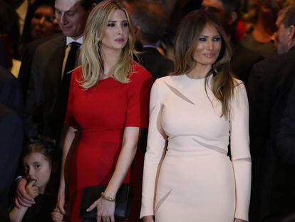 Ivanka e, à direita, Melania Trump, em um ato de campanha em abril, em Nova York.