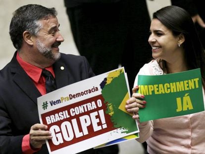 Deputados Paulo Pimenta (PT-RS) e Mariana Fonseca (PSDB-RO) durante os debates do impeachment.