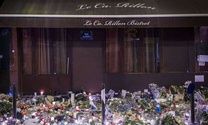Tributo às vítimas dos ataques de sexta-feira em Paris.