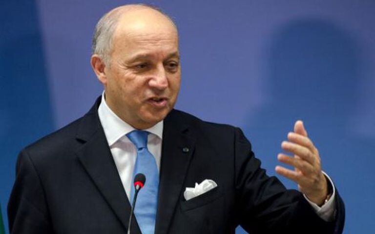 Laurent Fabius ofereceu apoio à presidenta Dilma Rousseff.