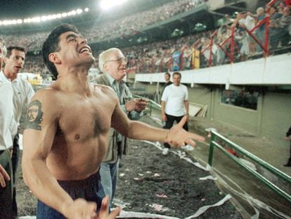 Maradona em seu último jogo, um River x Boca no Monumental, em 25 de outubro de 1997.