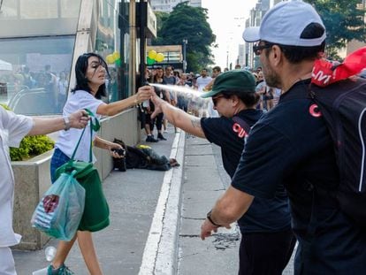 Isabella Trevisani com spray de gengibre