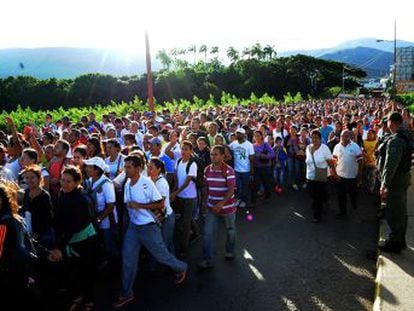 É a primeira grande travessia autorizada por Caracas desde o fechamento da fronteira há 11 meses