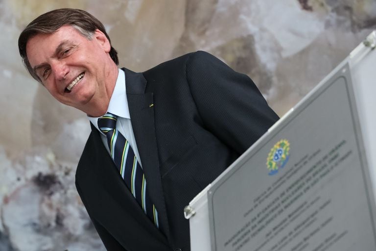 Bolsonaro descerra placa alusiva a inauguração da 8ª Cascata de Ultracentrífugas da Usina de Enriquecimento Isotópico de Urânio.