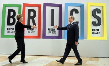 Dilma Rousseff e Vladimir Putin na abertura do encontro dos BRICS na Rússia, nesta quinta-feira.