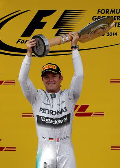 Nico Rosberg comemora a vitória no Grande Prêmio da Áustria.
