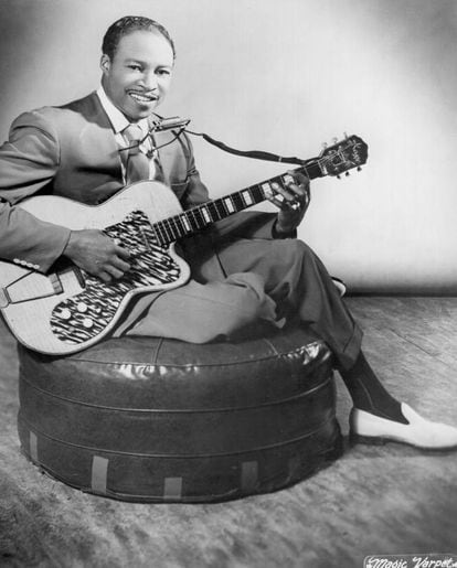 Jimmy Reed (Mississipi, 1925-Califórnia, 1976), músico de blues cujo som arrastado e o ‘boogie’ cativou uma geração.