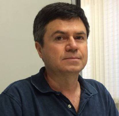 O professor Ricardo Mariano.